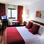 Balmoral Plaza Hotel