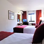 Balmoral Plaza Hotel