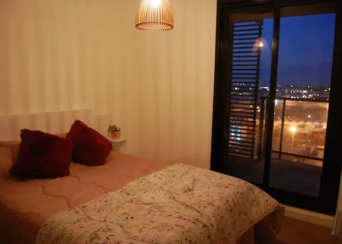 Apartamento Nuevo, Centrico Y Con Vista A La Bahia