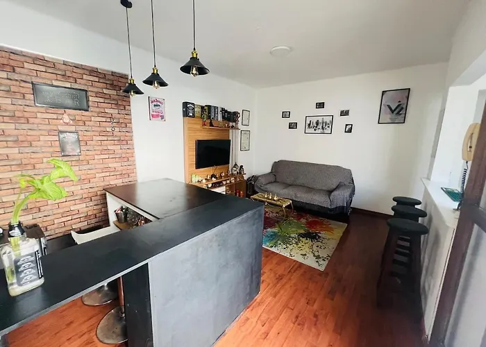 Modern & Spacious Apartment