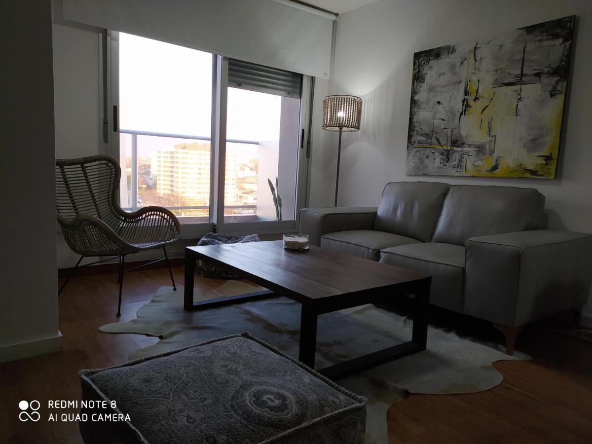 Fabuloso Apartamento Moderno, Con Excelente Vista Y Muy Bien Ubicado Apartamento *