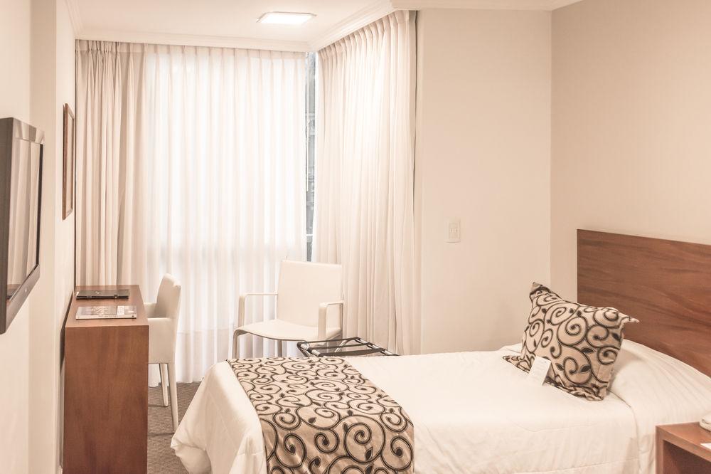 Hotel Palm Plaza