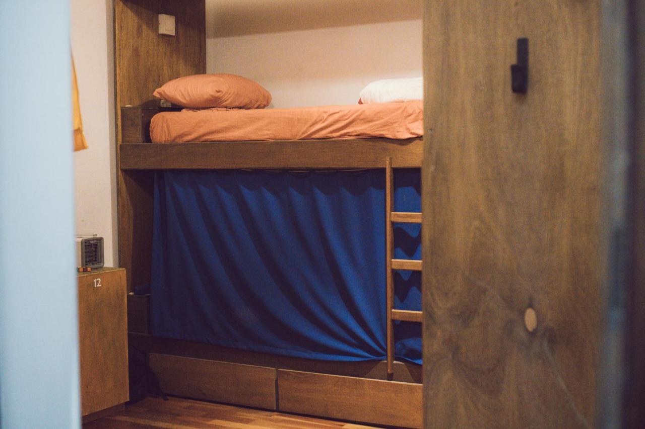 Charruas Hostal