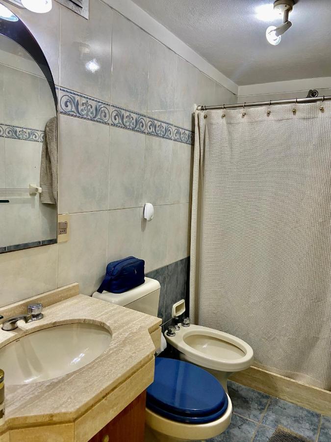 Apartamento frente a la playa Malvín, Montevideo *