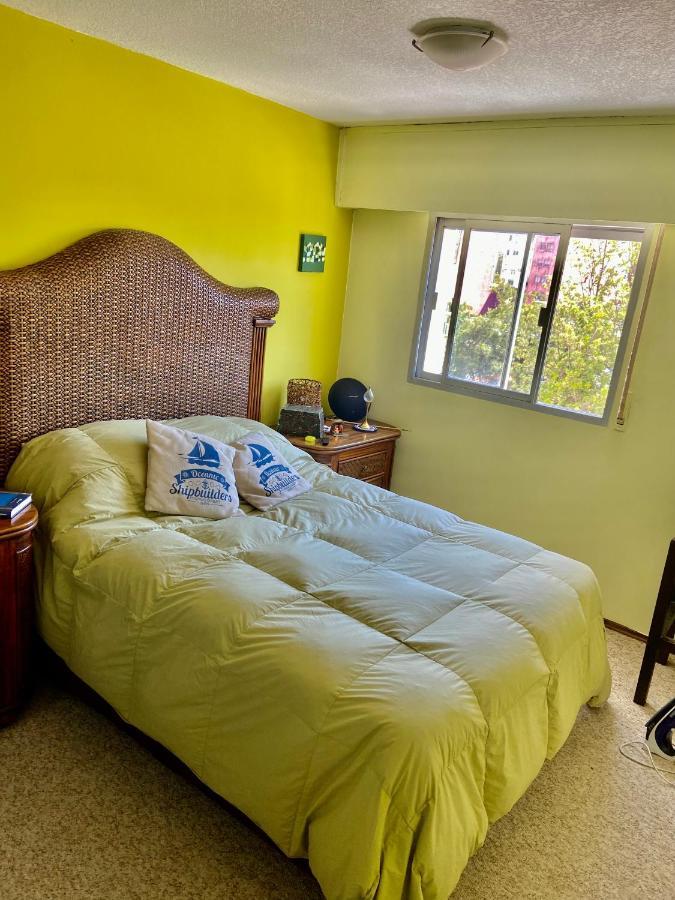 Apartamento Apartamento frente a la playa Malvín, Montevideo Montevideo