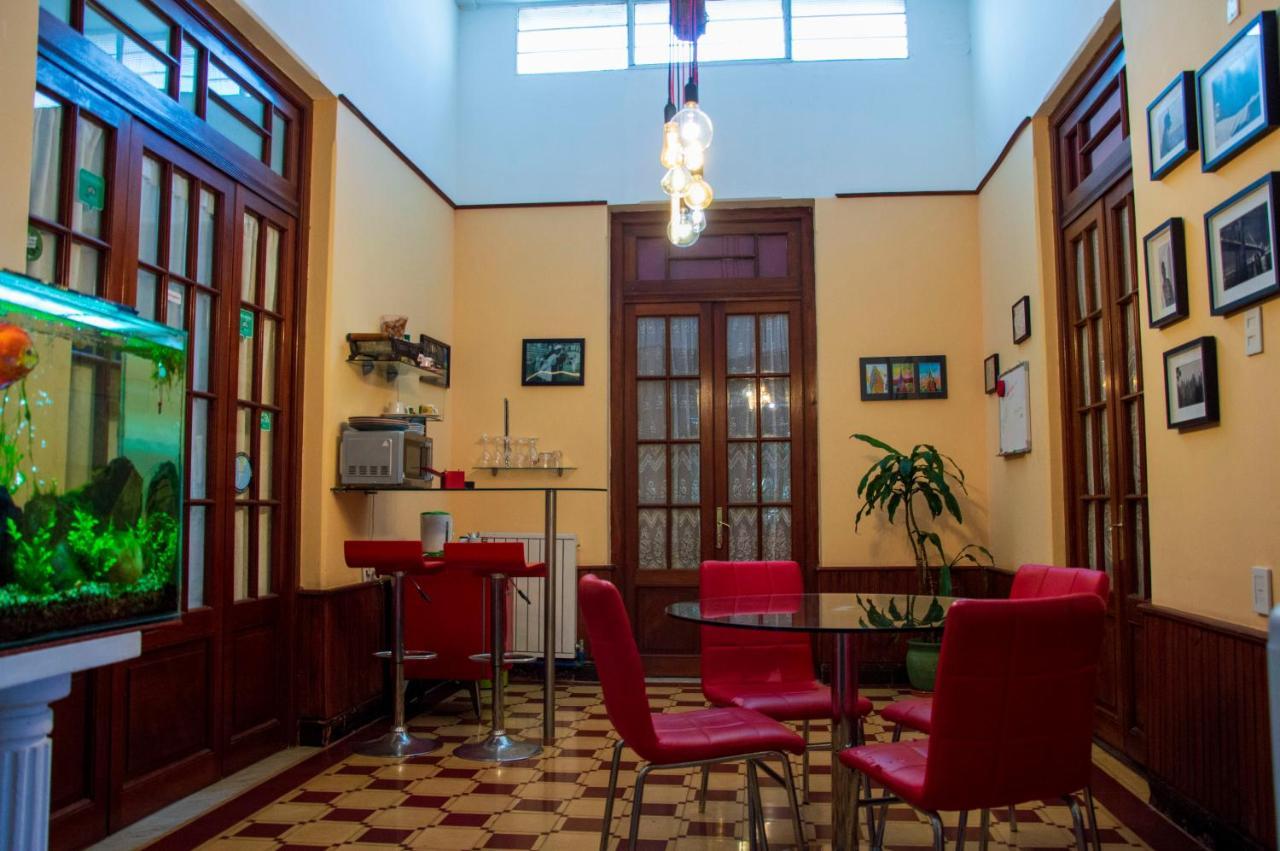 Cane Acomodação com café da manhã  2*