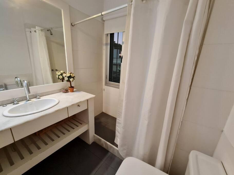 Hermosa Habitación En En Carrasco.