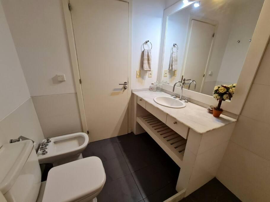 Hermosa Habitación En En Carrasco. Montevideo