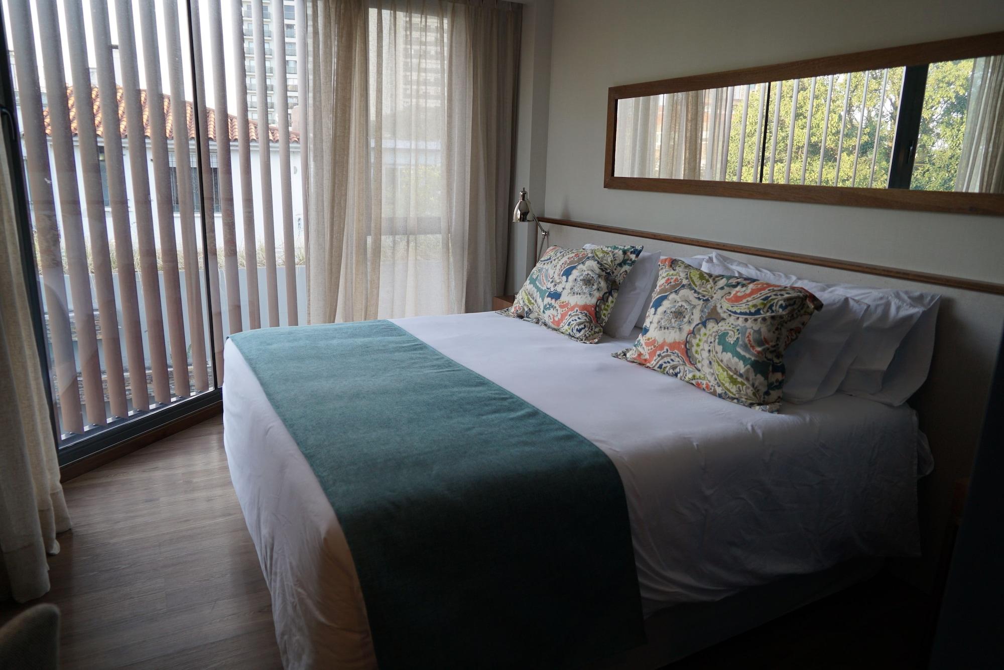Puerto Buceo Hotel 4*