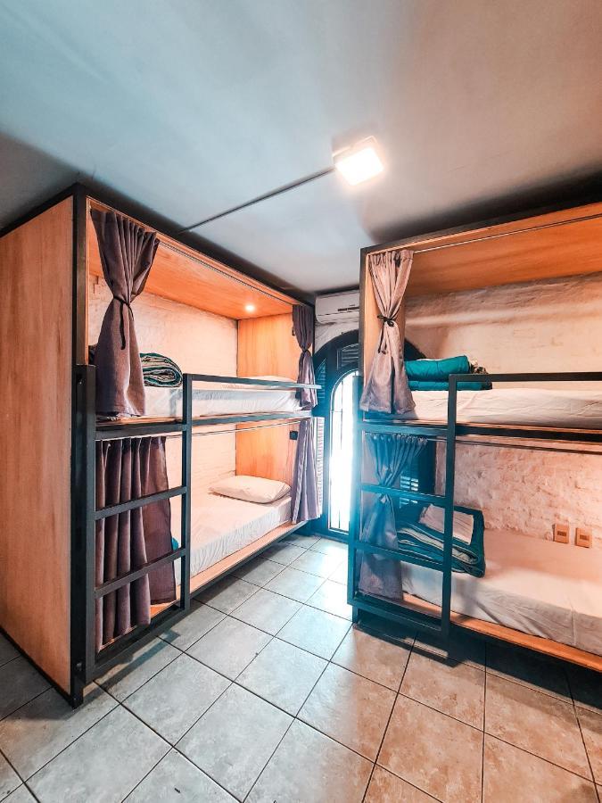 Mediomundo Hostel *