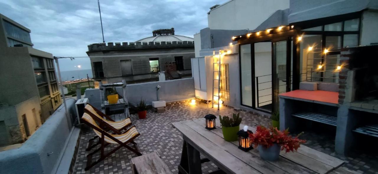 House With Large Terrace, Jacuzzi And Gated Parking For One Car Сasa de vacaciones *