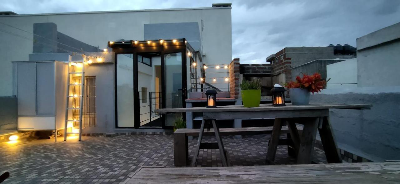 House With Large Terrace, Jacuzzi And Gated Parking For One Car
