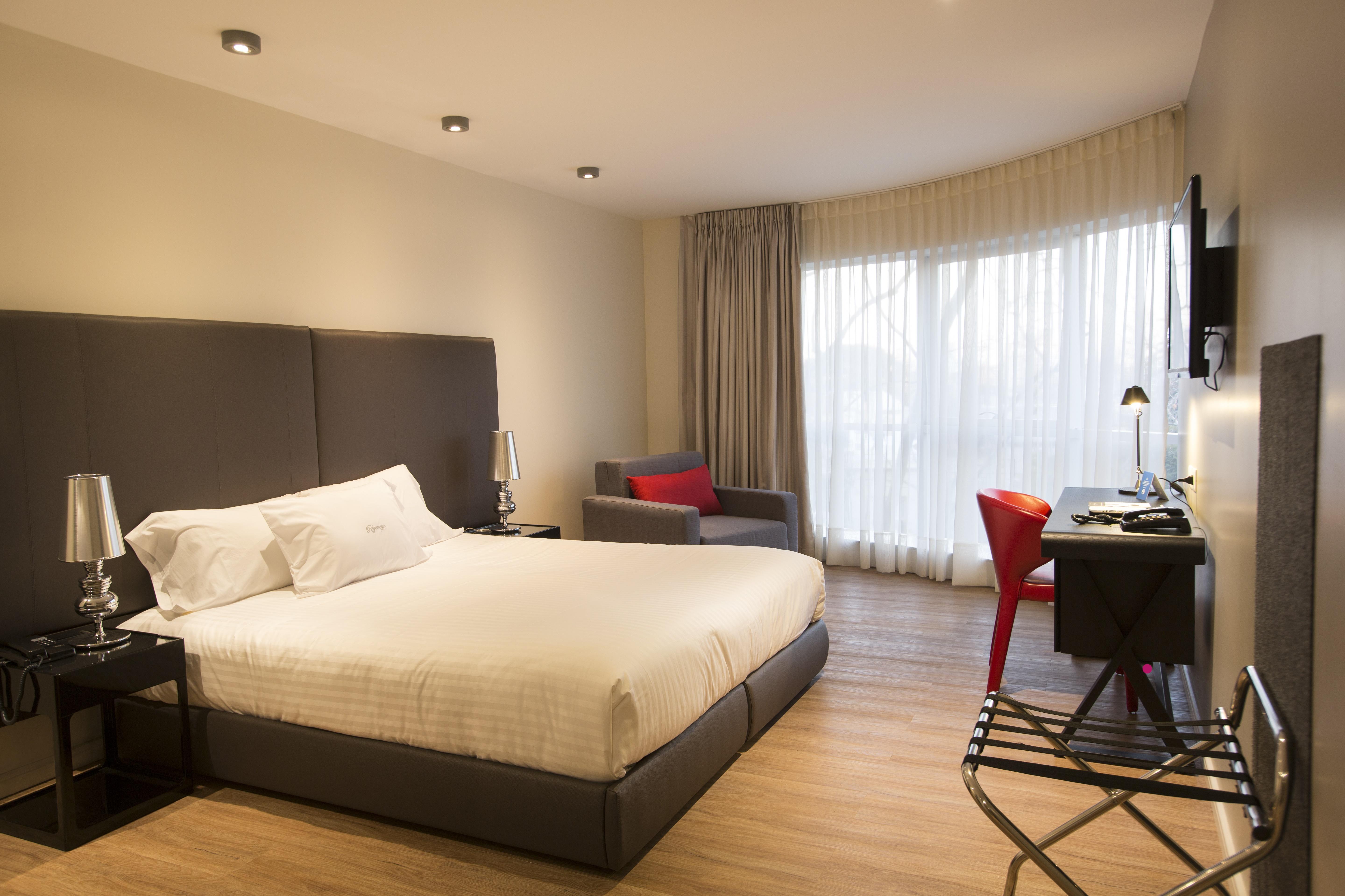 Hotel Regency Way