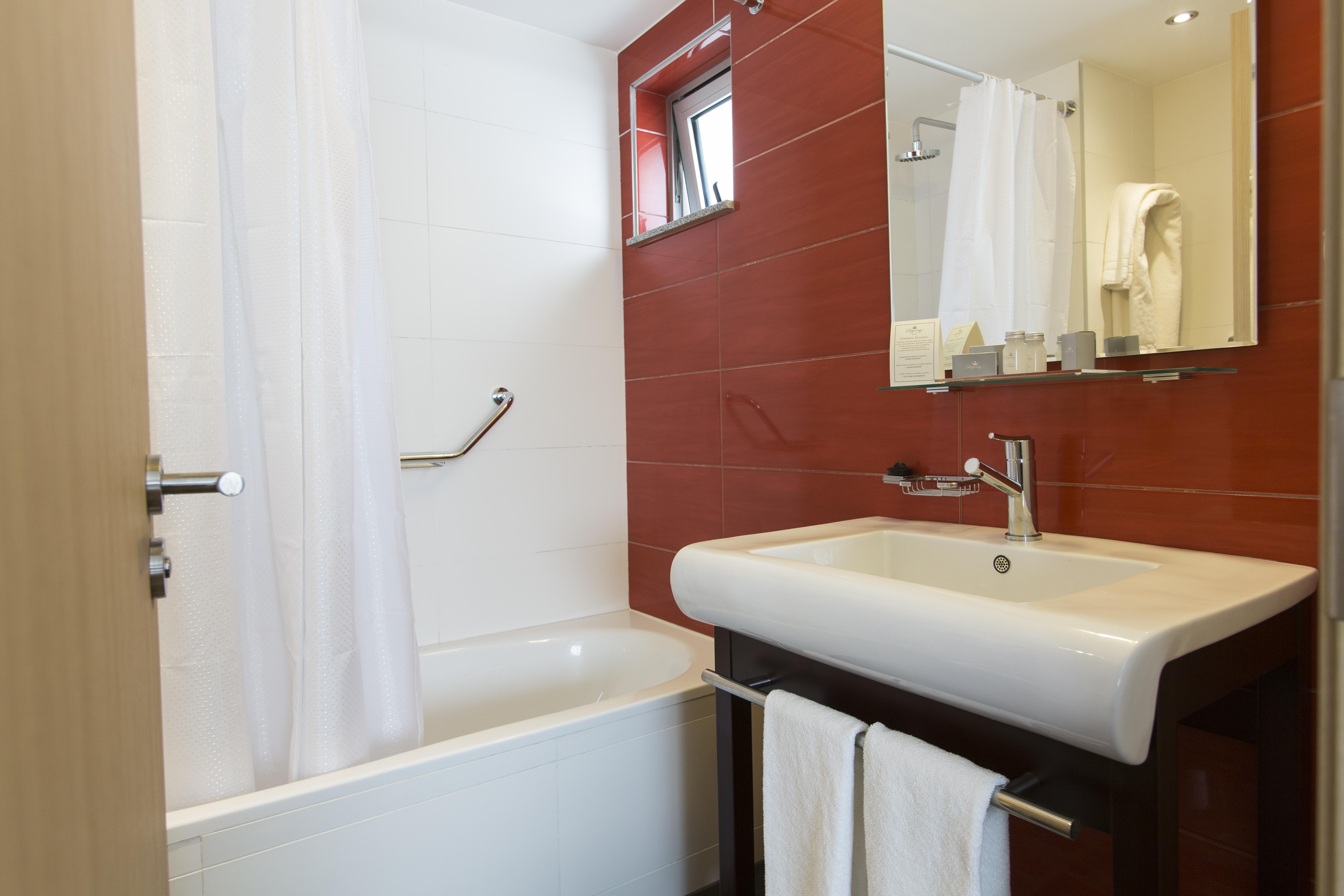 Regency Way 4*
