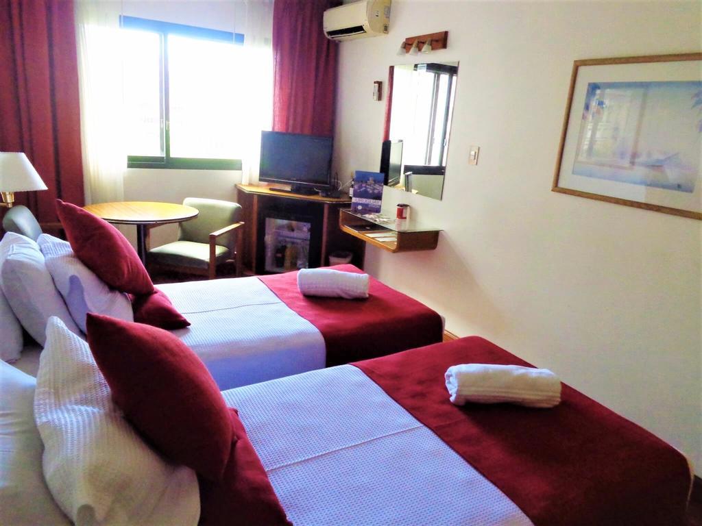 Balmoral Plaza Hotel 4*