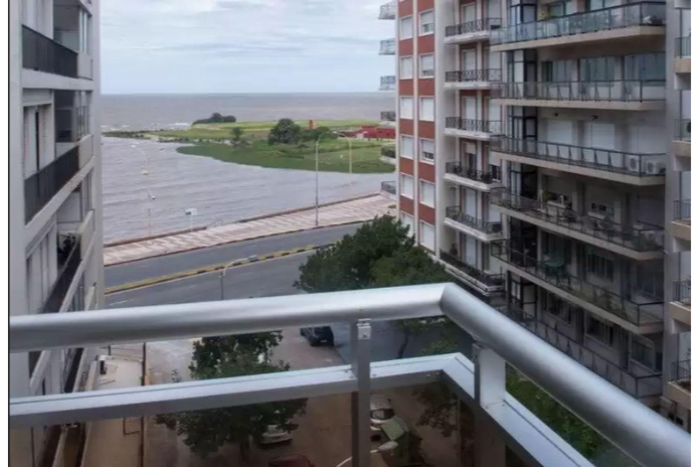27 Montevideo