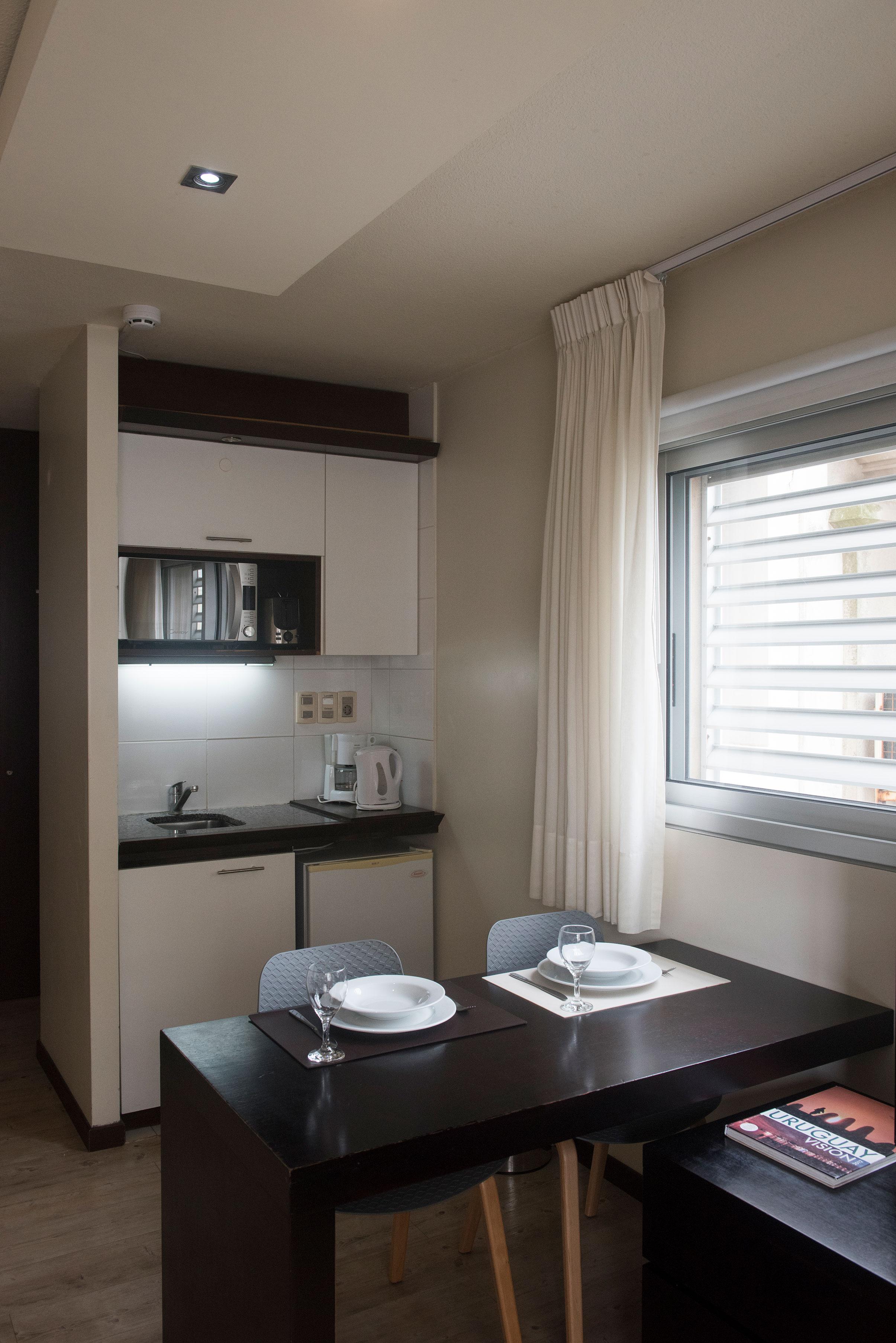 Hotel 27