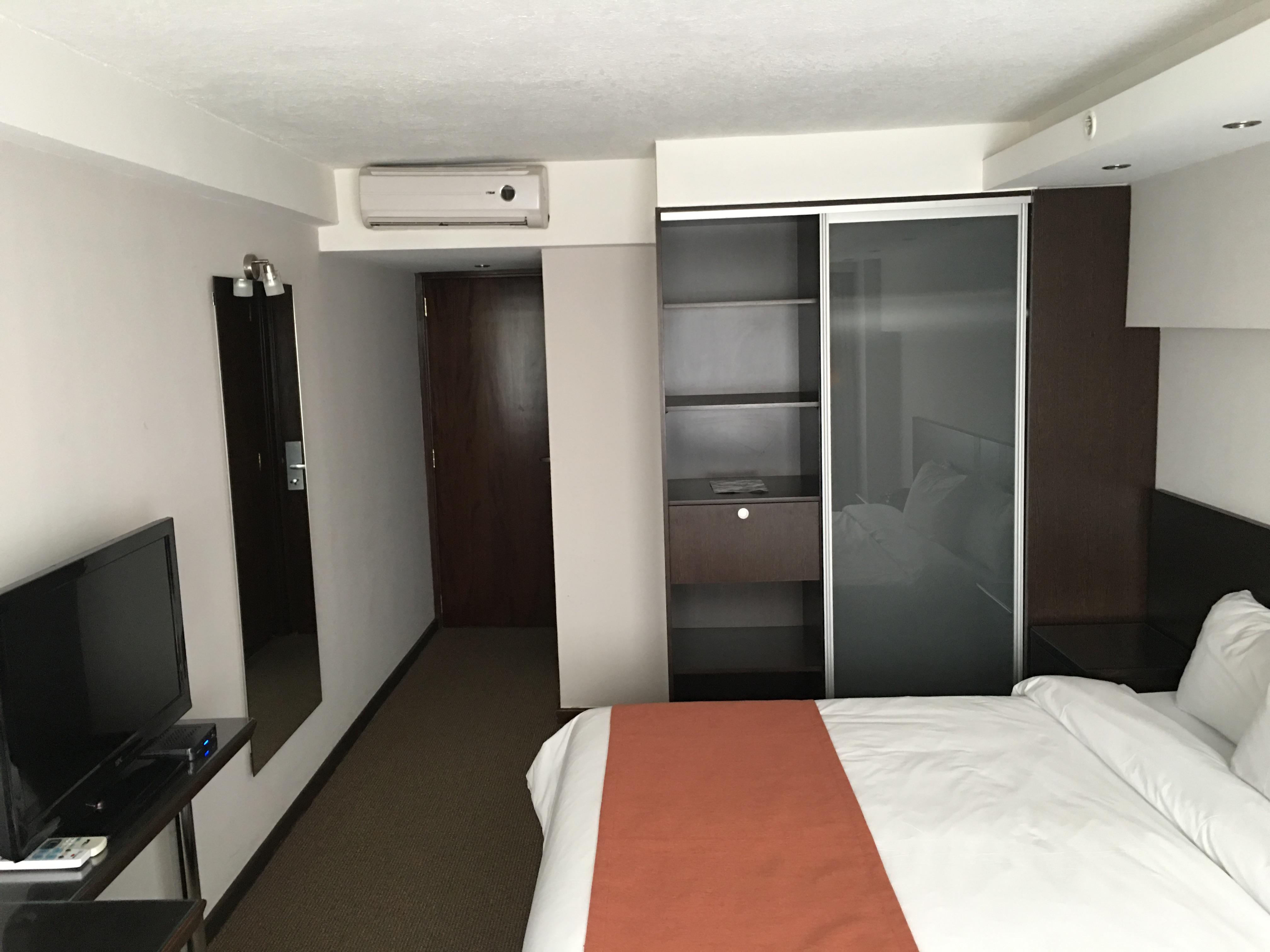 Crystal Tower 4* Montevideo