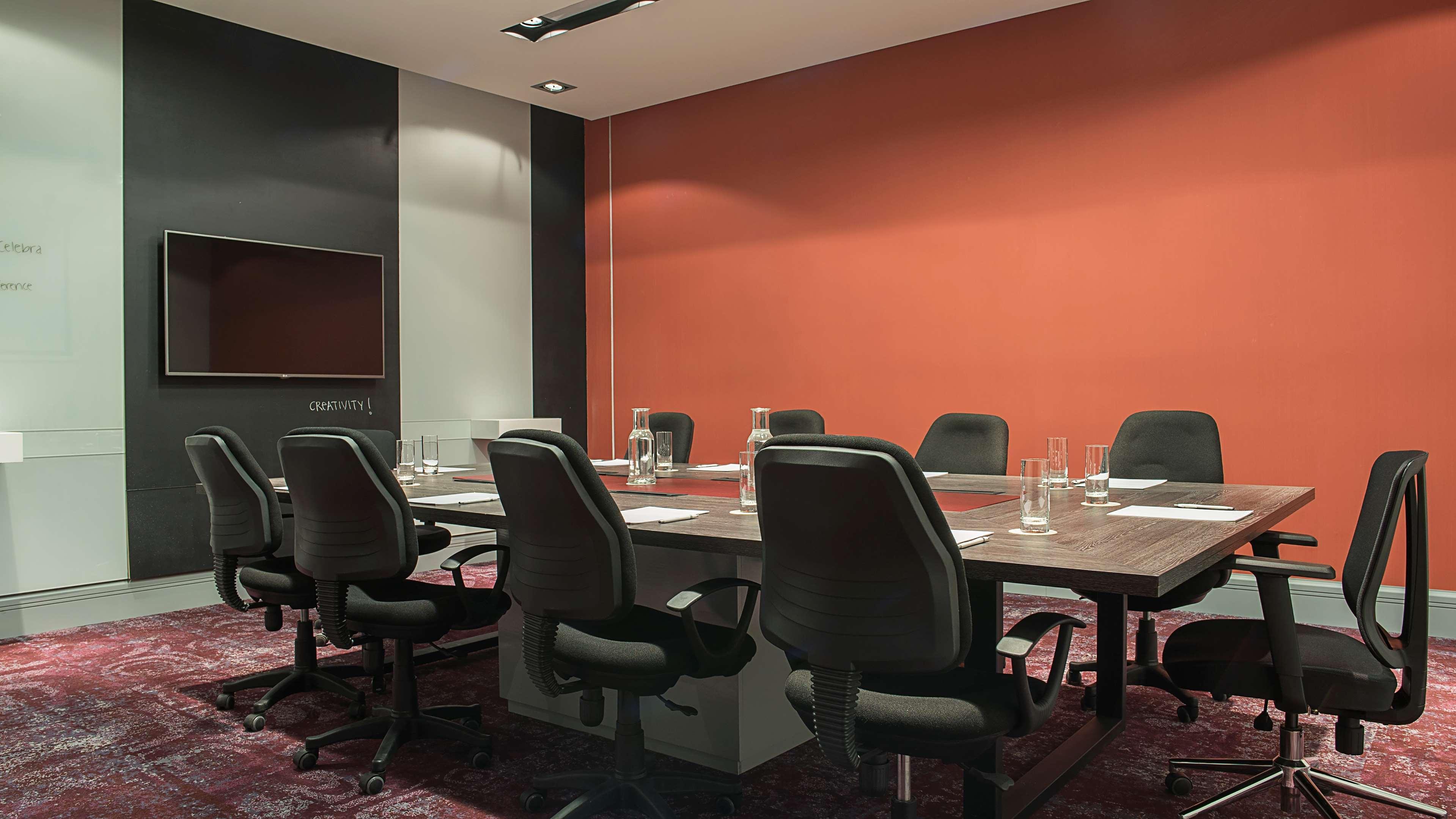 Hyatt Centric 5*