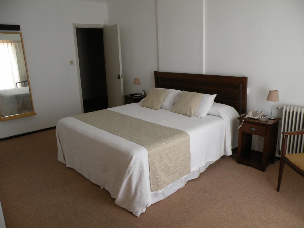 Lancaster 3* Montevideo