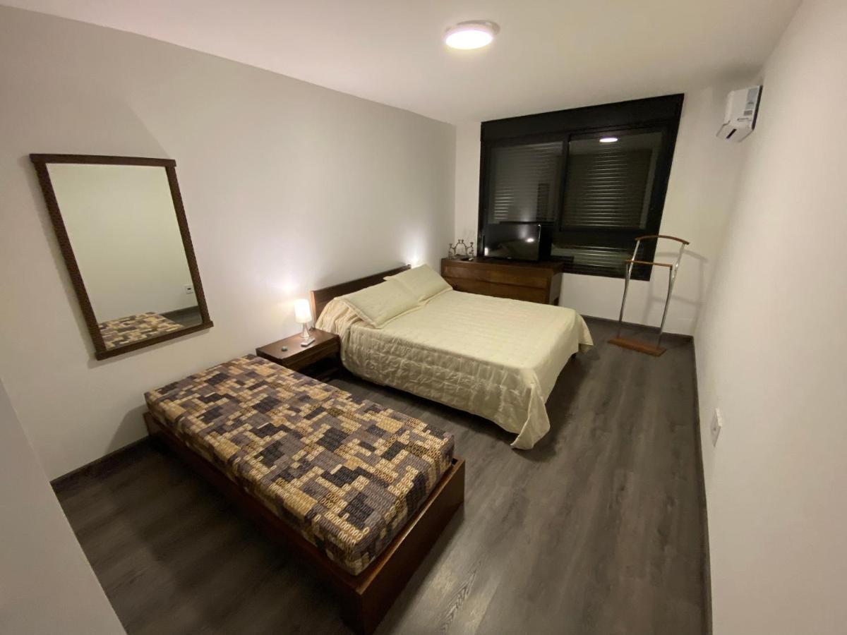 Amplio Y Nuevo Con Excelente Ubicación Y Vista Montevideo