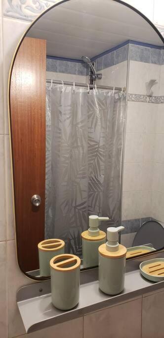 Frente A Terminal Tres Cruces. Apartamento Montevideo