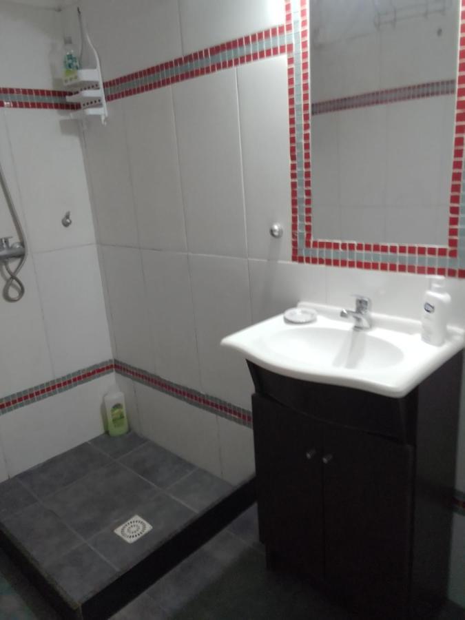 Puerto Del Buceo, En Apartamento Compartido * Montevideo