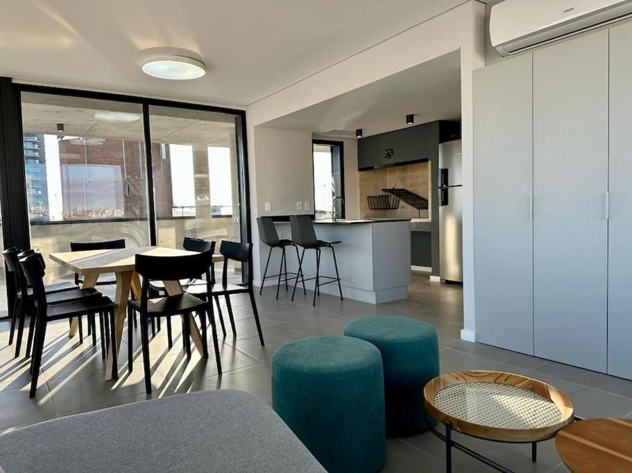 Brand New Near Port - Piso 11