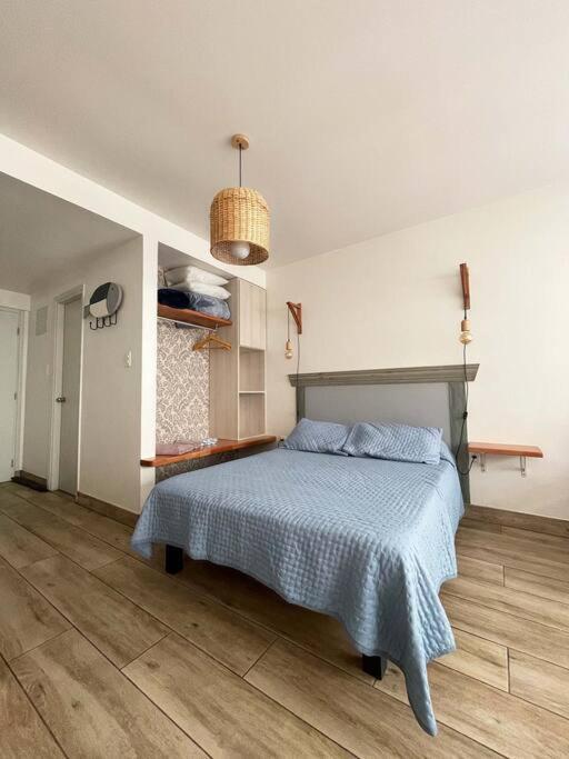 Calido En Ciudad Vieja Apartamento Montevideu
