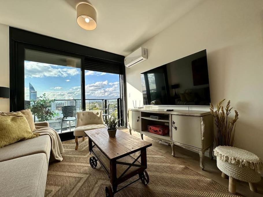 Apartamento Brand New Near Port - Piso 11