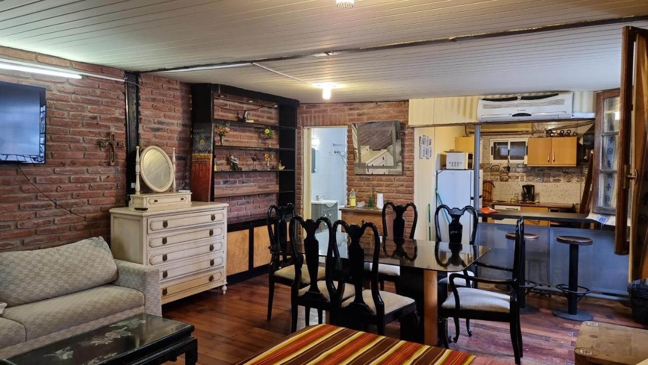 Loft Casa Dos Pisos Con Garage Pocitos Playa 4 Personas Сasa de vacaciones *