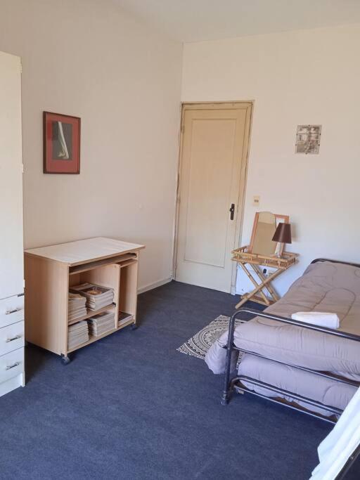 Apartamento Retro, Comodo Y Muy Luminoso. * Montevideo