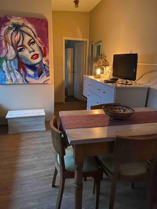 Independiente En Alquiler En Casa De Familia Apartamento Montevideo