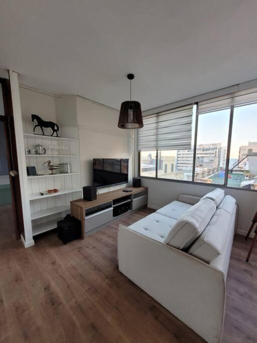 Moderno Y Minimalista En Ciudad Vieja Apartamento *