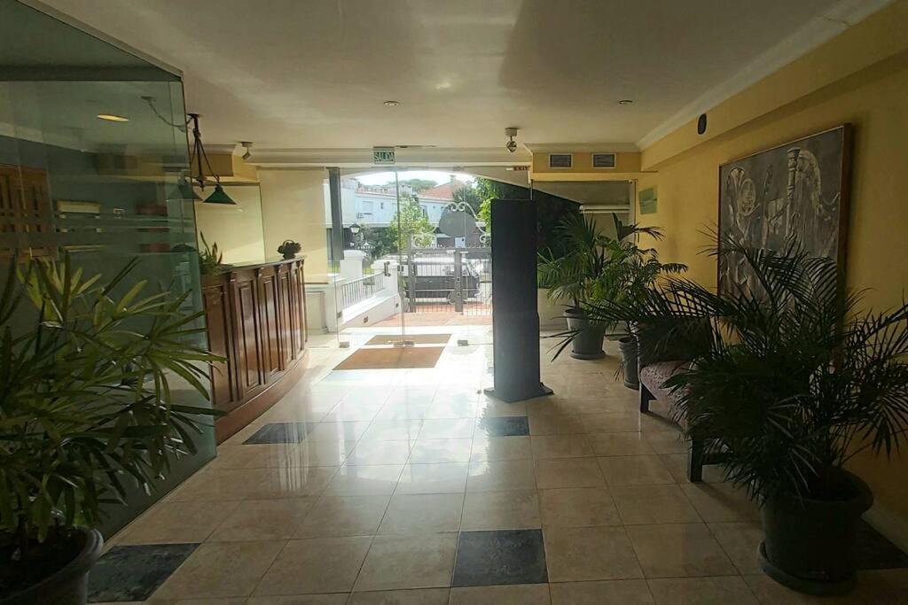 Apartamento Hermoso, En El Corazon De Carrasco. Montevideo