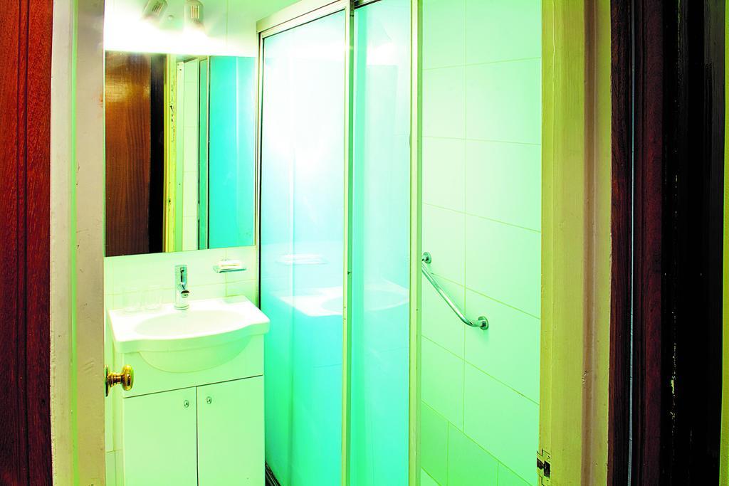 Balfer Hotel