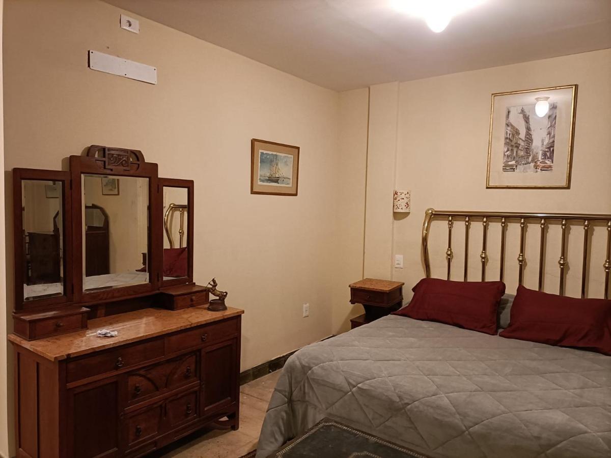 Taylor's 2 Desembarco En La Ciudad Vieja Apartamento