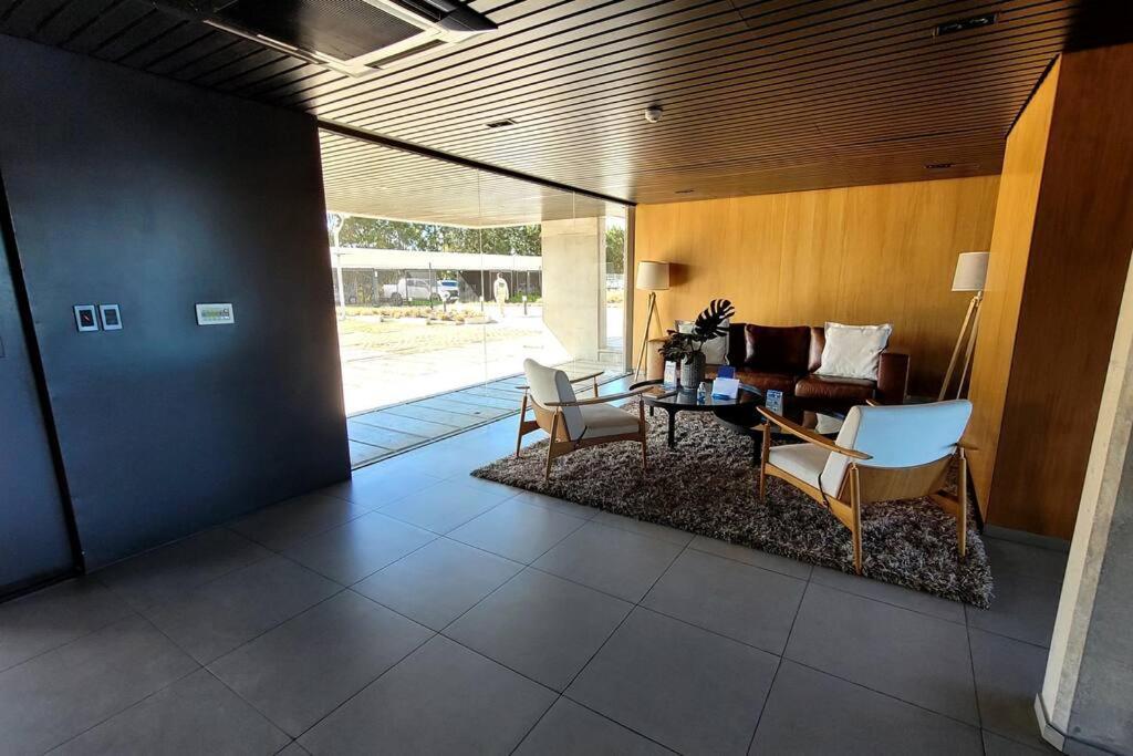 Precioso Apartamento En Moderno Edificio Montevideo