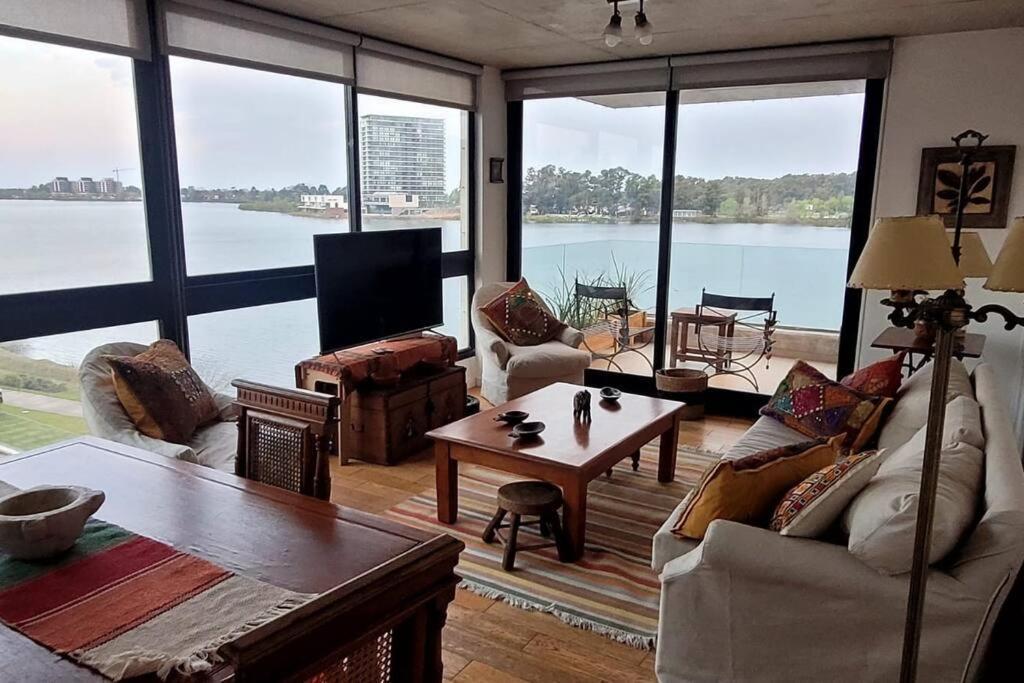 Precioso Apartamento En Moderno Edificio * Montevideo