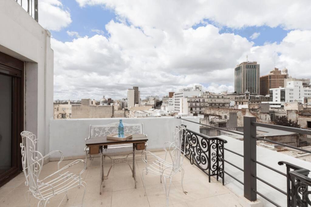 Penthouse With Terrace At The Old * Montevideo