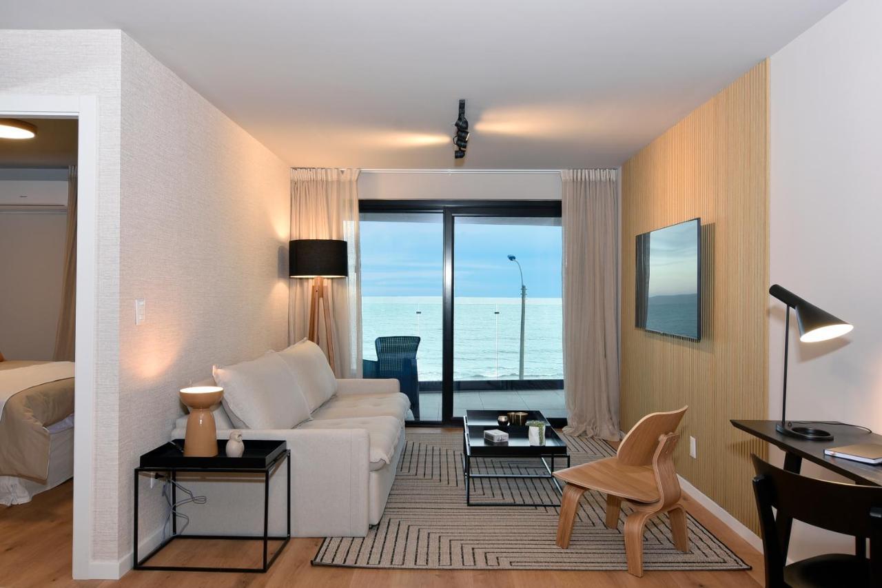 Vistas Al Mar En Exclusivo Con Garage Apartamento Montevideo
