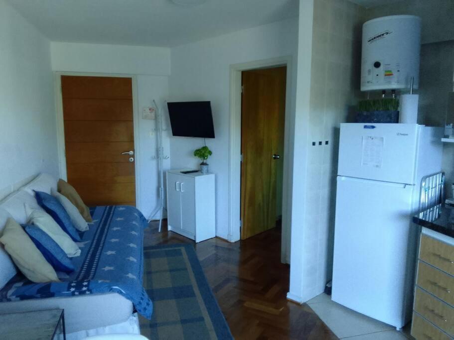 A Pasos Terminal/hospitales/con Garaje/recepcion 24 Hs Apartment Montevideo