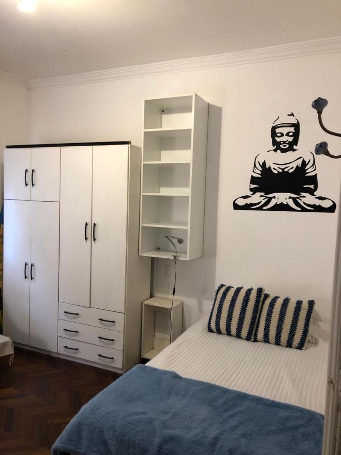 Departamento Pocitos Con Anfitrion Habitación en casa particular *