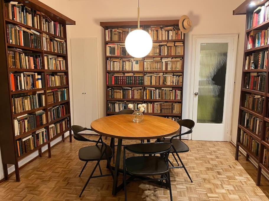 Quaint, Cozy In Location Apartamento *