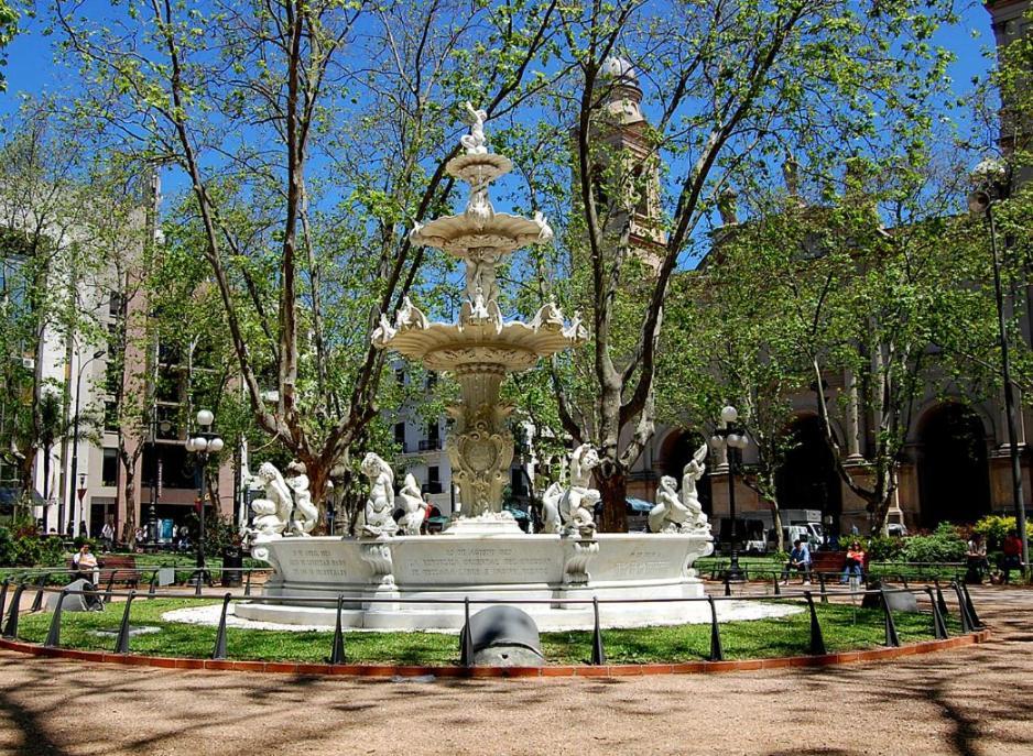 Privada