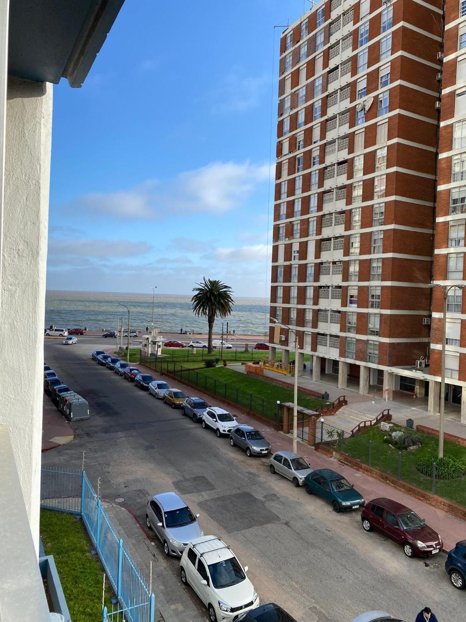 Apartamento En Barrio Sur Dos Apartamento