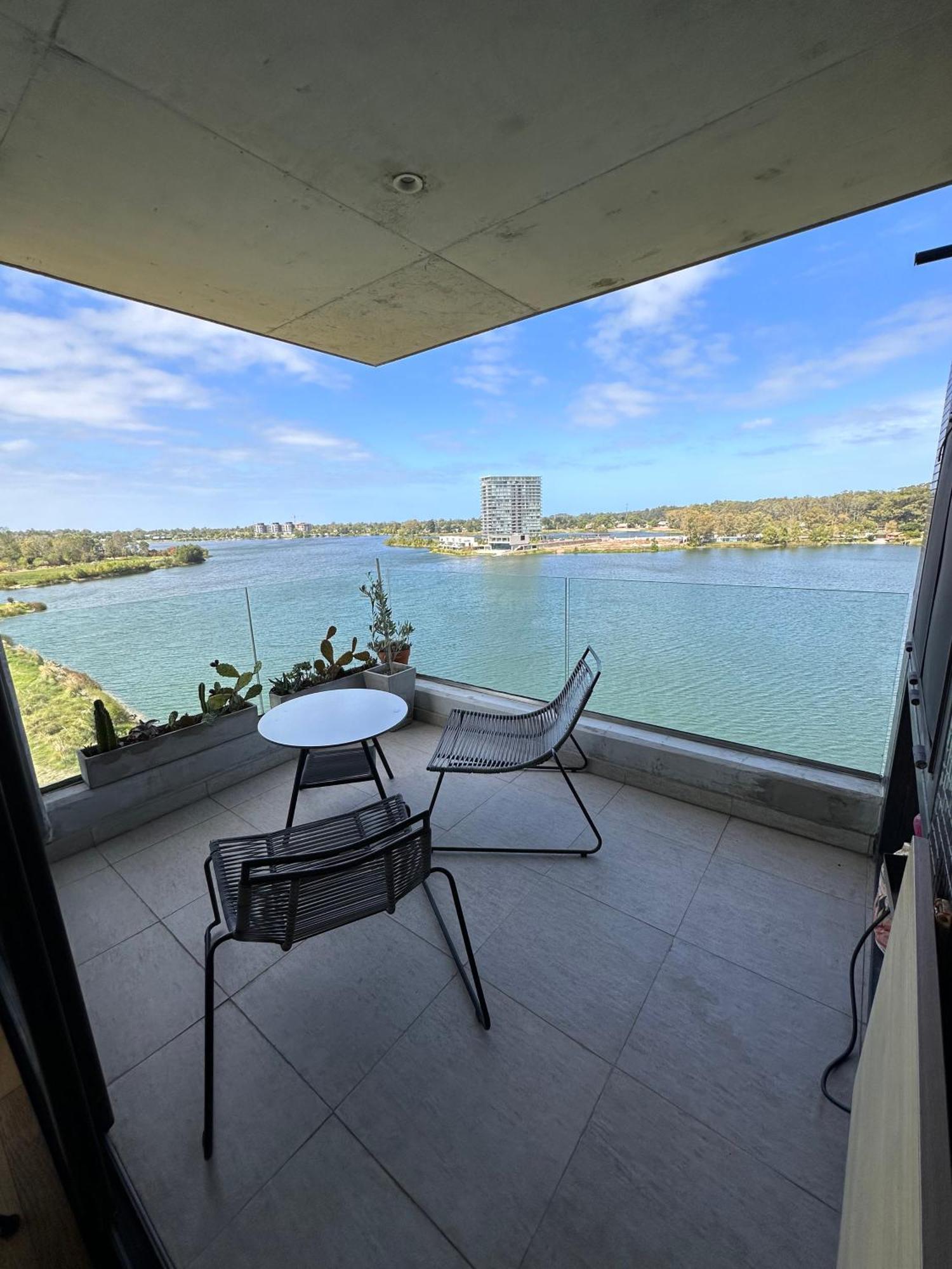 Apartamento Frente Al Lago Apartment Montevideo