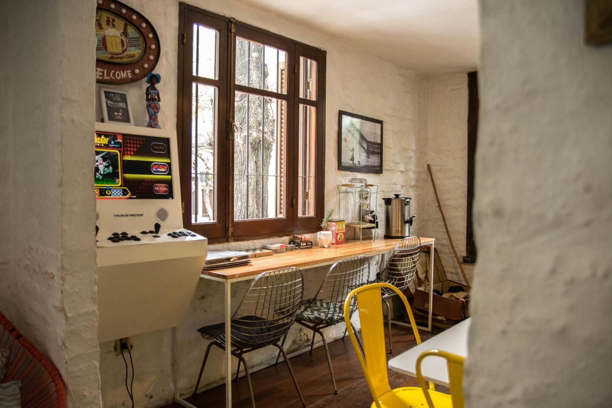 Hostal Mediomundo Montevideo