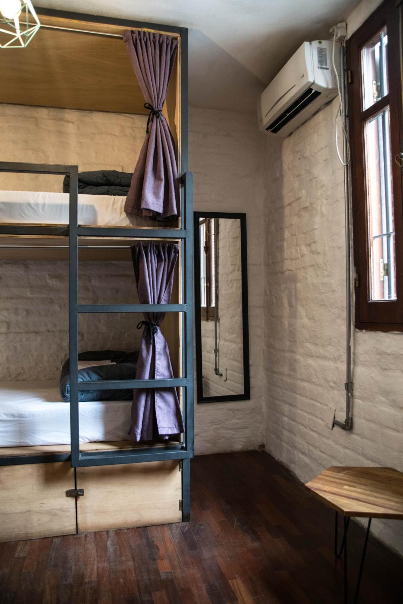 Hostal Mediomundo