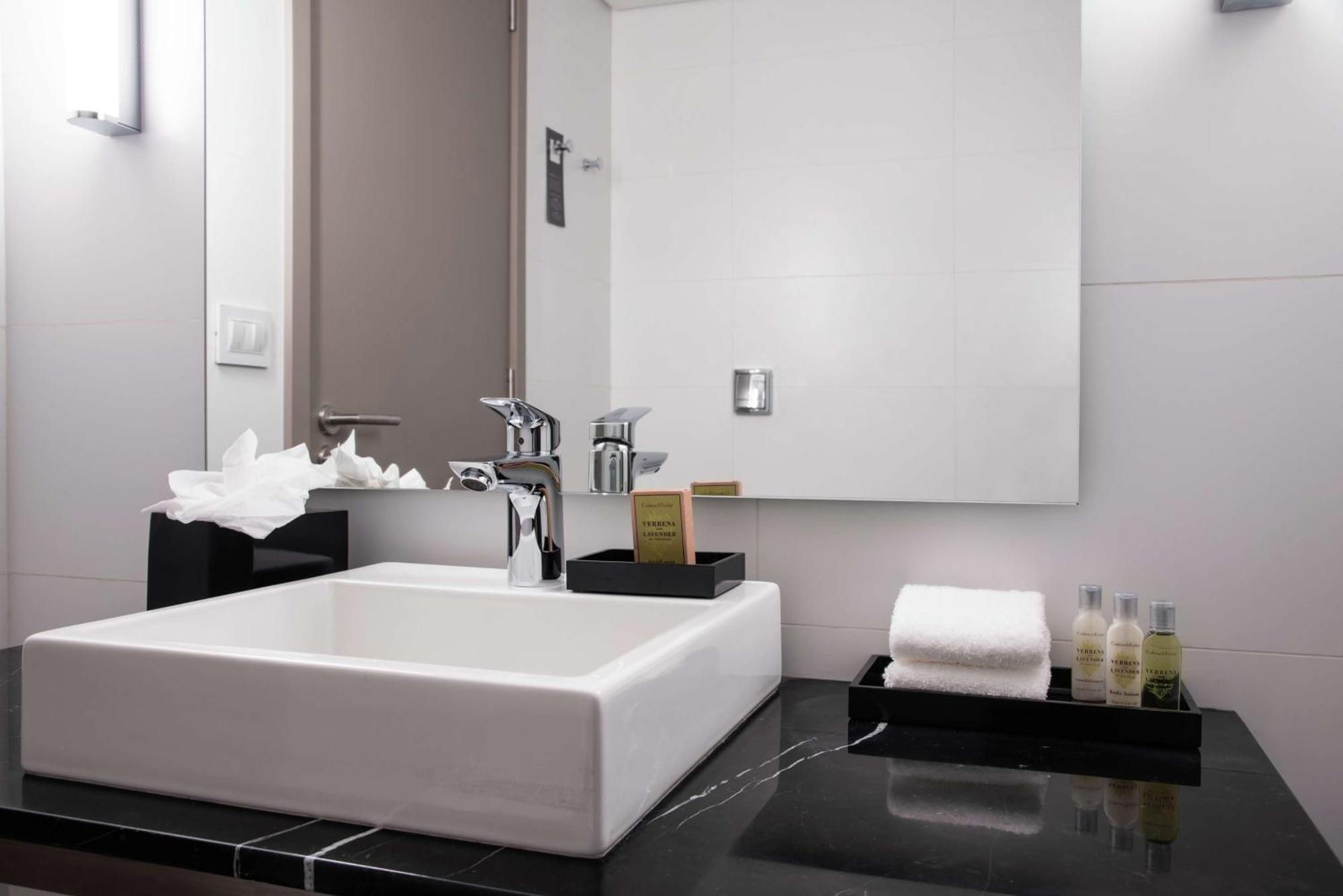 Hotel Soro Montevideo, Curio Collection By Hilton 4*